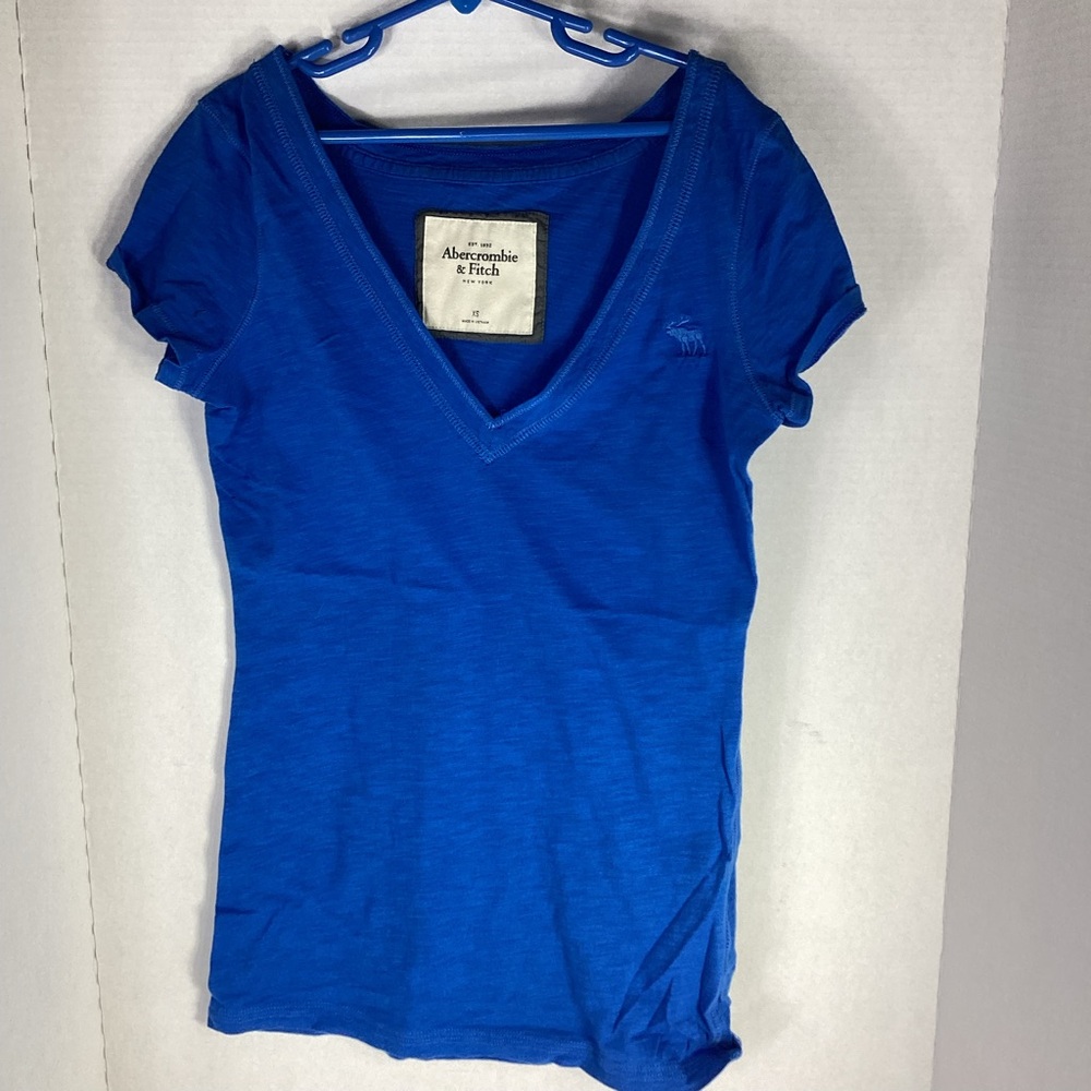Abercrombie & Fitch Women's V-Neck Tee - Blue